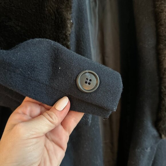 Vintage Jones New York Long Coat w/ Plush Faux Fur Collar | Classic Luxury Outer - Picture 5 of 7